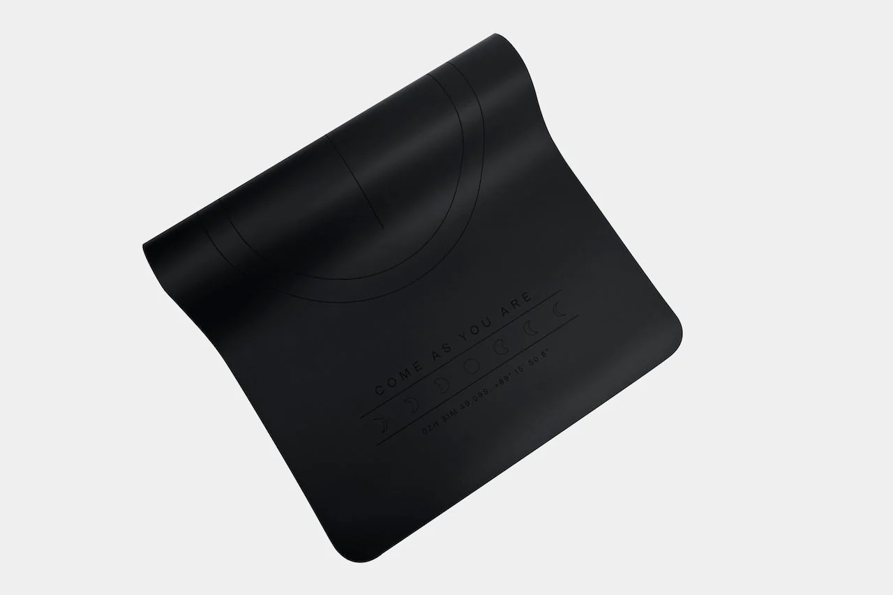 Midnight Black Ever Grip™ Paws Mat - Image 6